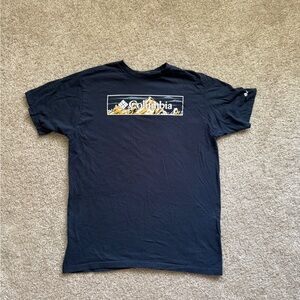 Columbia t-shirt
